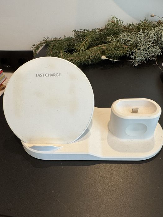 Wirelesa charger iphone watch airpods