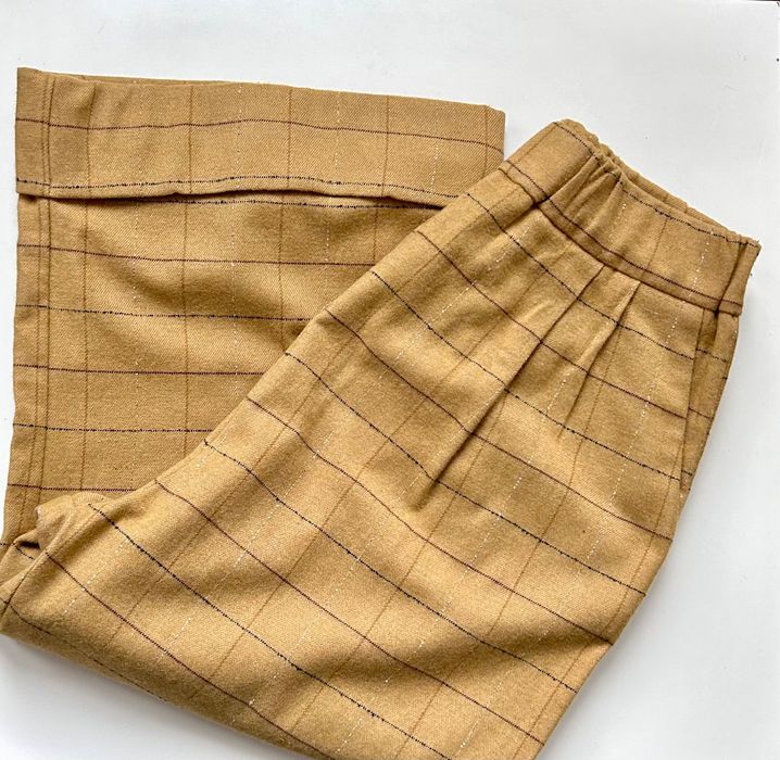 Страхотен авангарден бутиков вълнен панталон Phisique du role