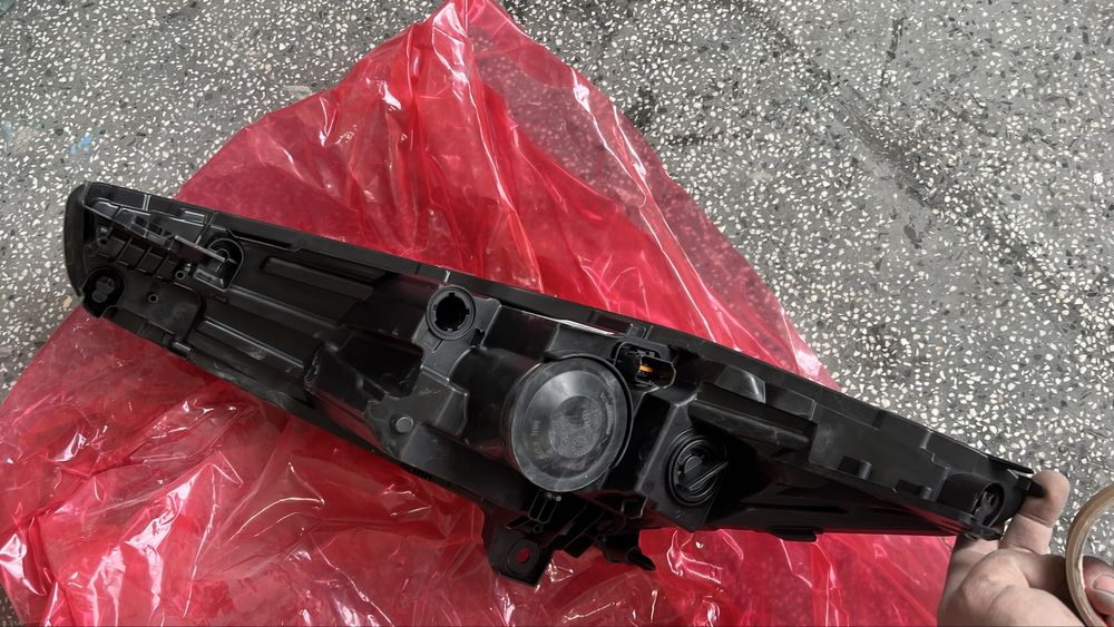 Оригинален фар Рено Зое 2017