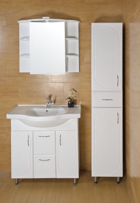 пенал для ванной комнаты