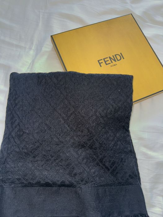 Шарф Fendi оригинал