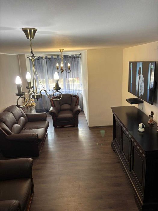 Apartament 3 Camere de Vanzare, Slobozia