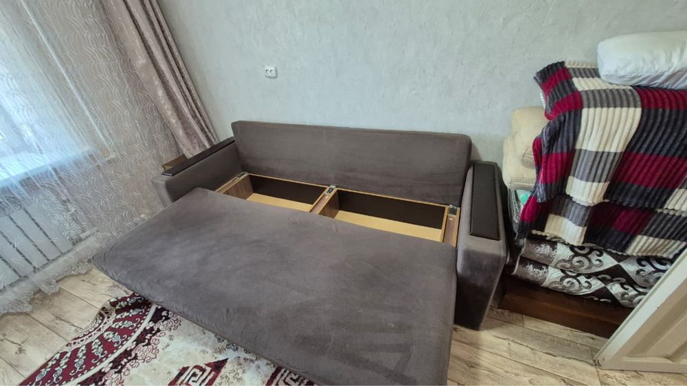 Продам диван в отличном состоянии