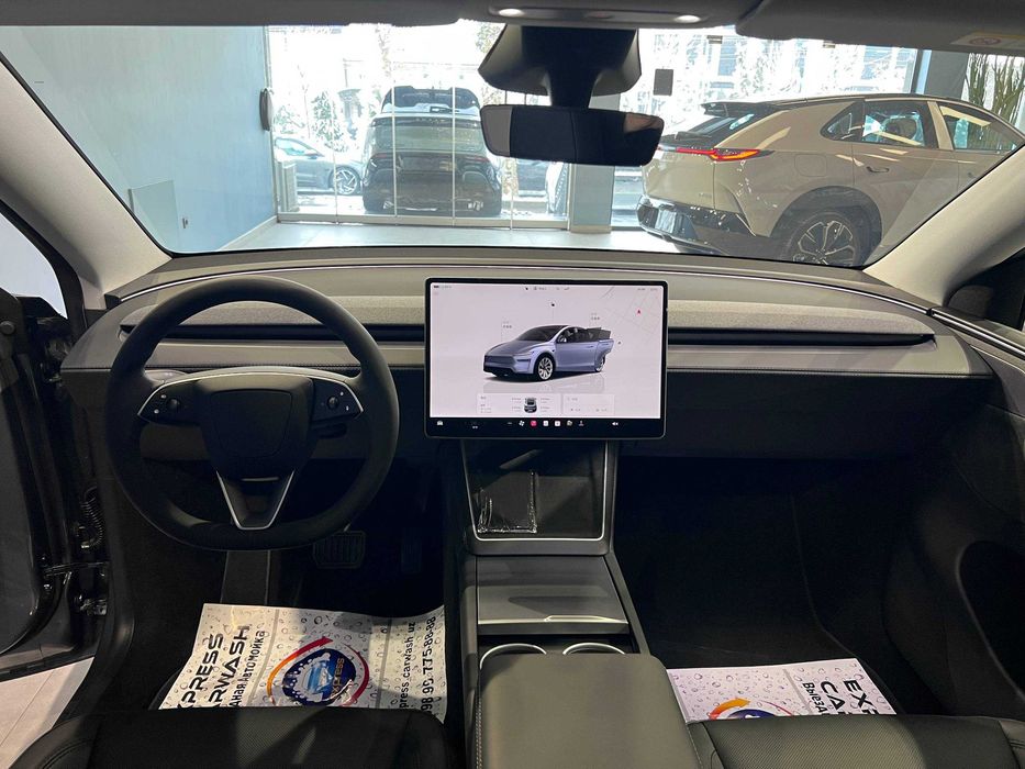 Tesla Model Y 2025 New Model 1 yil garantiya bilan