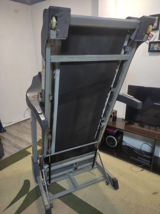 Продам беговую дорожку