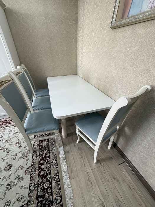 Продам стол и стулья