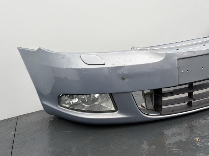 Bara fata completa cu spalatoare de faruri Skoda Octavia 2 facelift