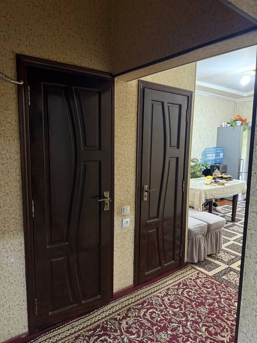 Продаётся в М.Улугбекском р-не Карасу-6 БИЙ 3в4_1_5 Балкон2Х6 80м2