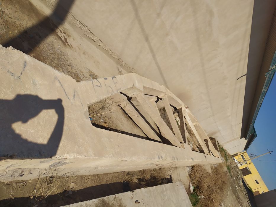 18 метрлик бетон балкалар сотилади.