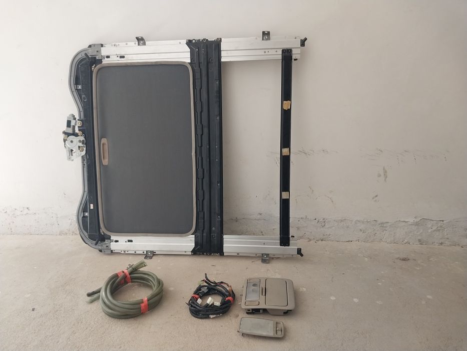 Toyota kamre luk sotiladi. 4 900 soʻm