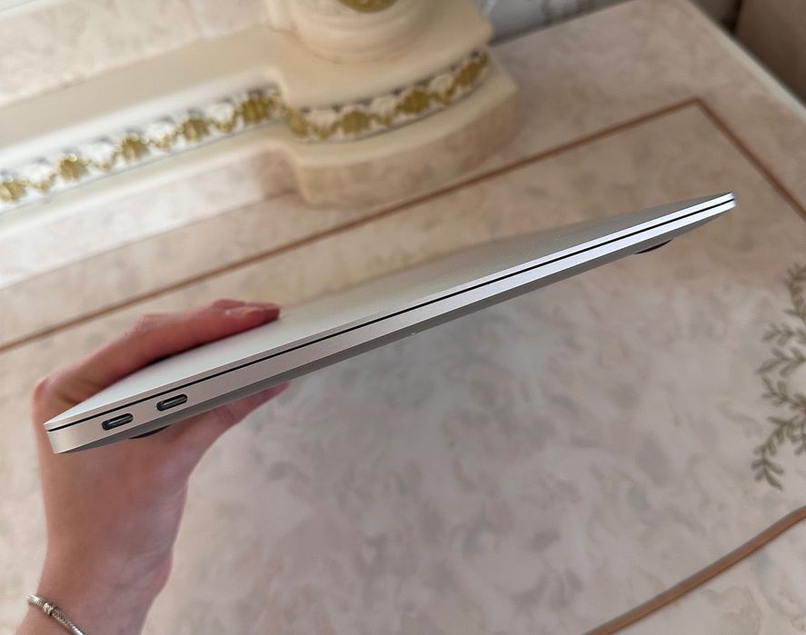 Apple MacBook Air M1