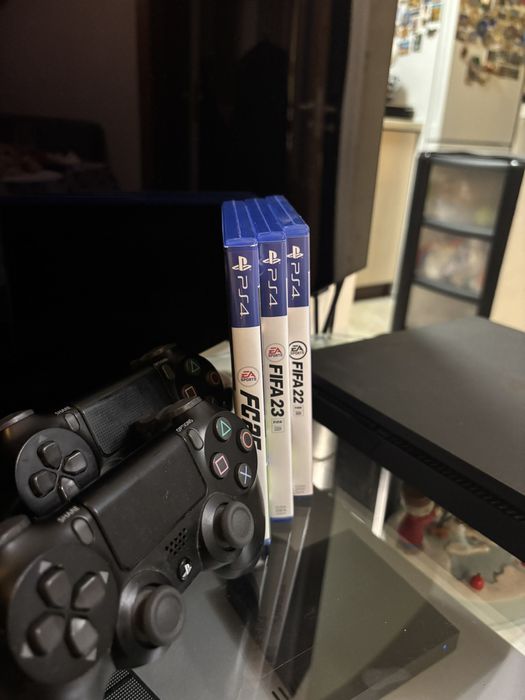 Плейстейшън 4 слим 1тб