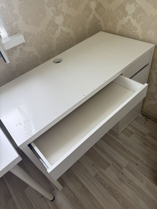 Прожам стол IKEA