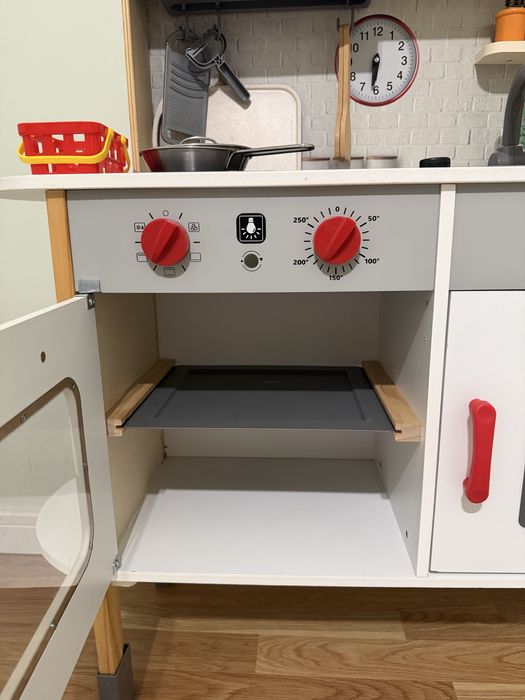 Детска дървена кухня