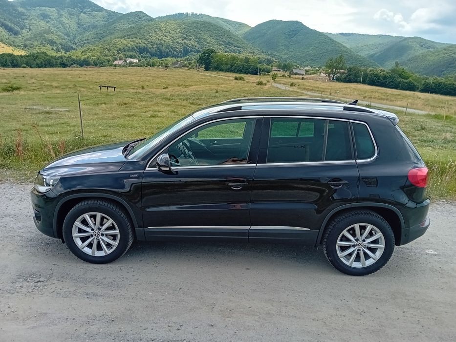 Volkswagen  Tiguan   Bluemoțion  Lounge 81 KW /110 Cai  2,0 Diesel. .