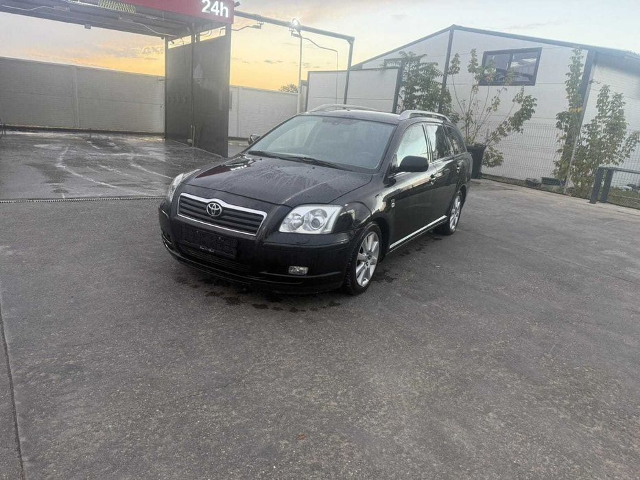 TOYOTA Avensis