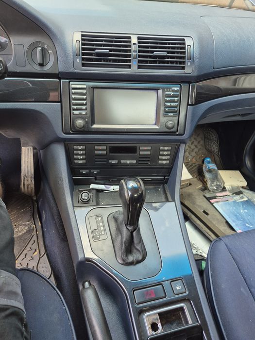 Продавам син салон БМВ Е39 седан