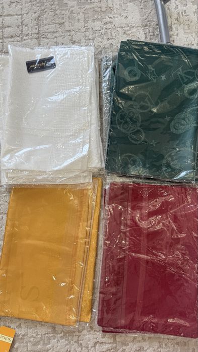 Продам платки новые красивые