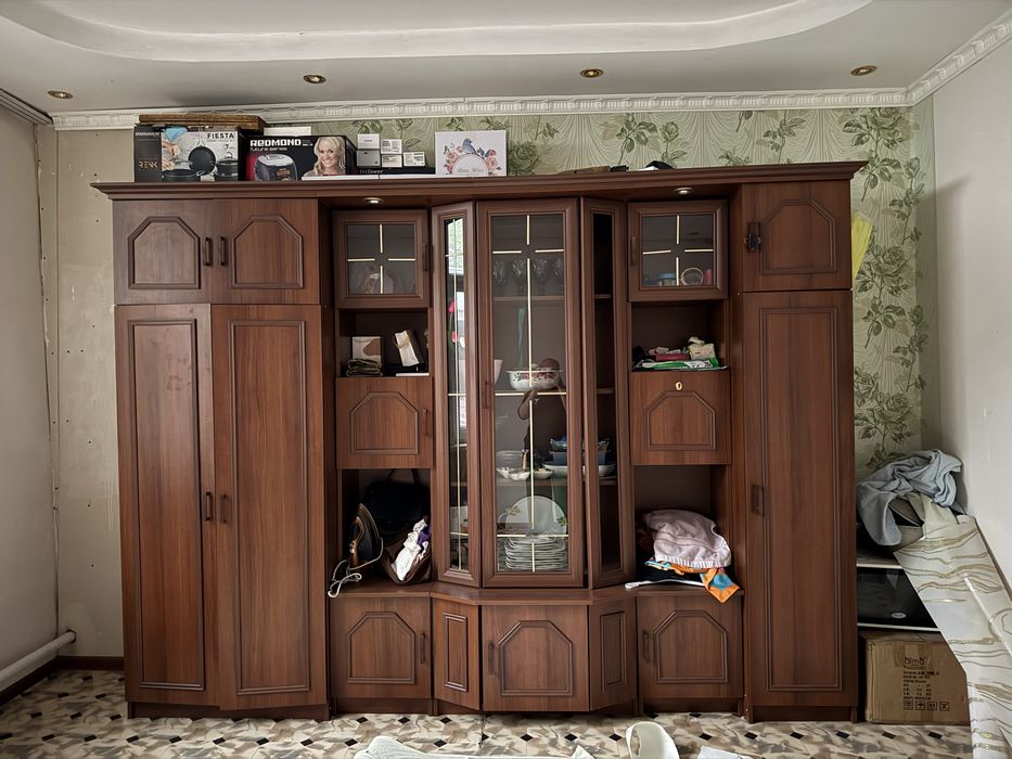 Шифонер для посуды, для одежды