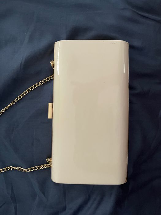 Vand gentuta, pantofi si voal de mireasa.