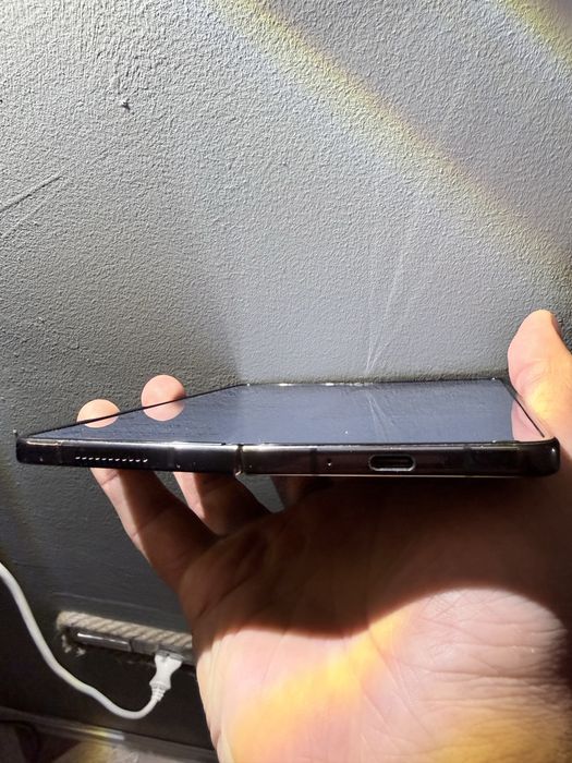 Продам Samsung Fold4 512гб