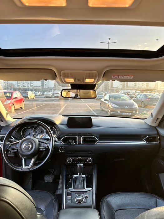 Vând Mazda CX-5 2.2 Diesel AWD, an 2017, bine întreținută, cu dotări complete.