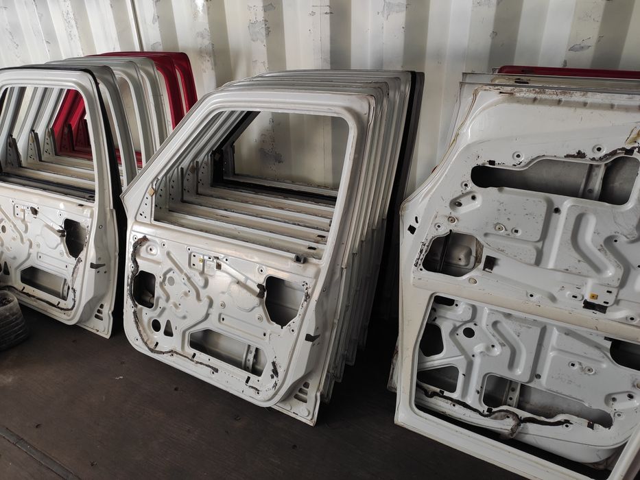 Тико.Унг эшик,,том,  Радной Ок ранг га бор.