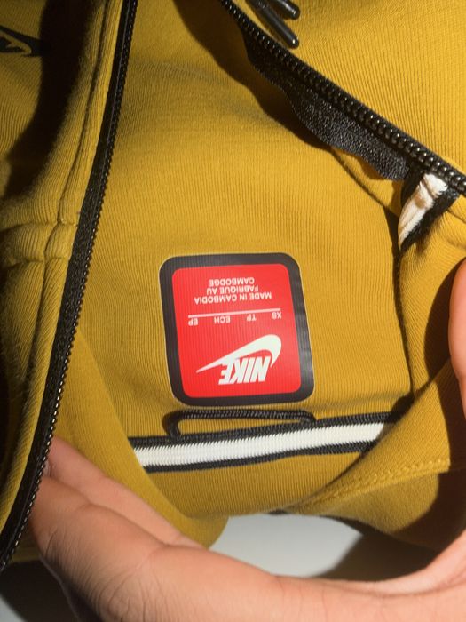 Nike tech fleece!
