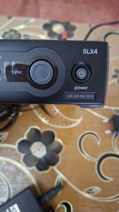 Vand microfon ȘHURE SLX ,cu beta 58.