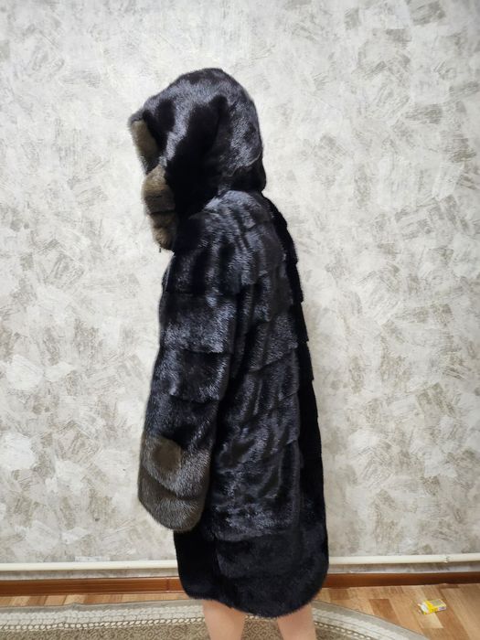 Продам шубу норковую