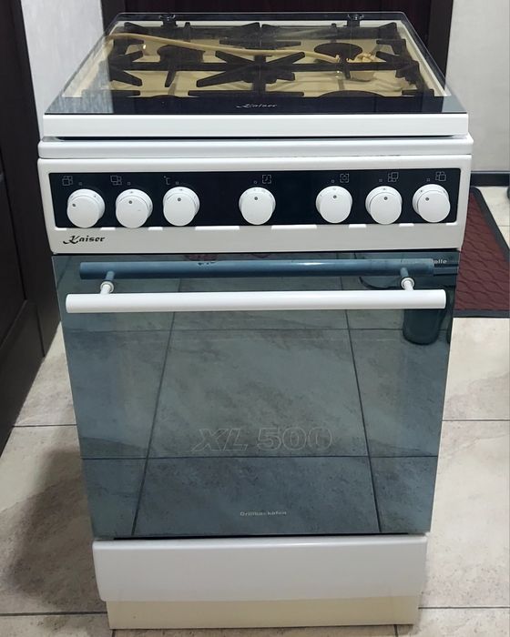 Продам газовую плиту Kaiser