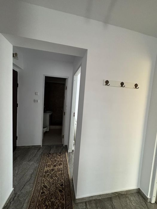 Închiriez apartament central Vălenii de Munte