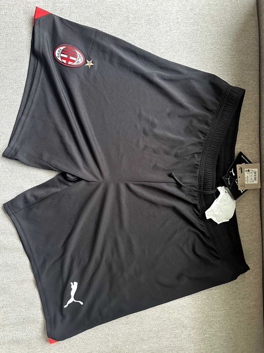 Мъжки футболни шорти на футболен отбор Милан