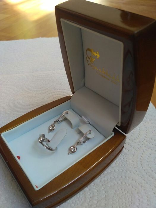 Эксклюзивные Серьги с бриллиантами