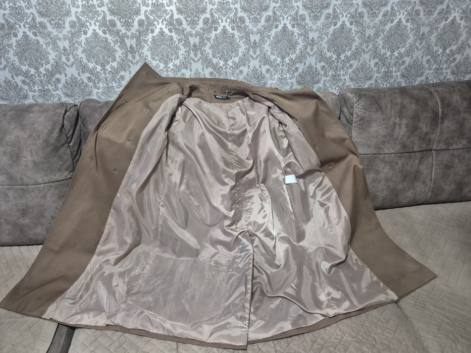 Продам тренч (плащ)