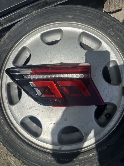 VW Tiguan 23г десен стоп за Части