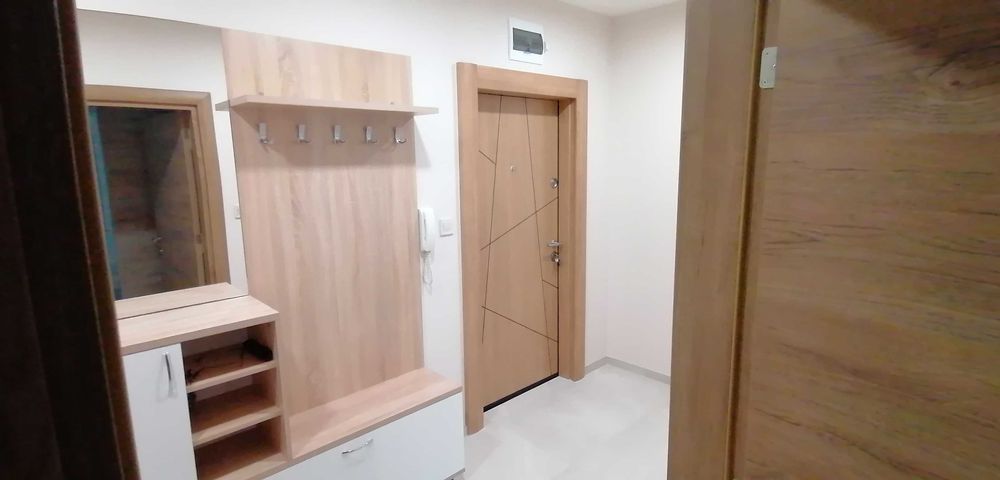 Под наем - Чудесен обзаведен двустаен до Мол Варна 450€