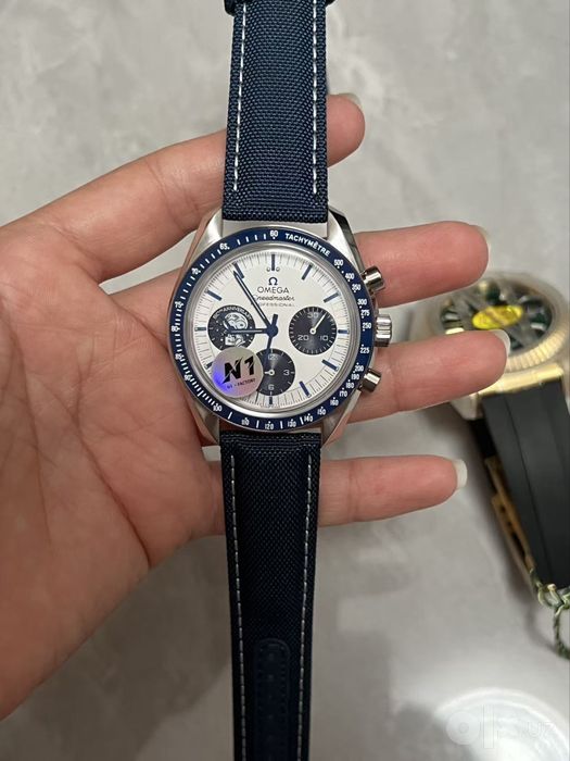 Omega snoopy 50th anniversary