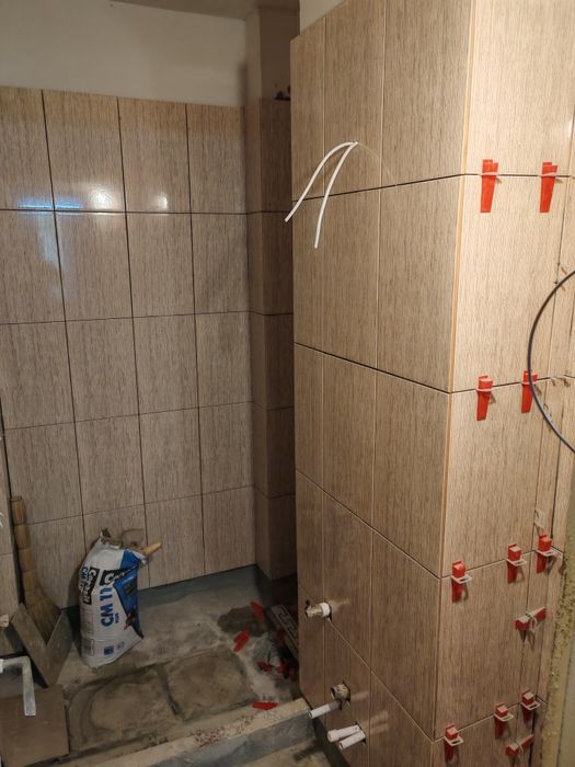 PF exsecut placări cu gresie ,faianta la 40 lei mp