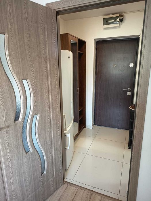 Proprietar inchiriez garsoniera ultramoderna-Piata Minis