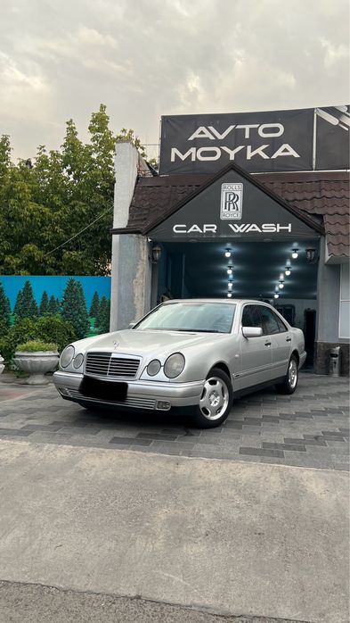 Mercedes benz w210