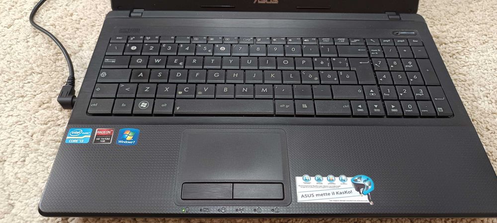 Laptop Asus K54HR I3 2330M HDD/SSD Ram 8 Gb Video dedicat HD 7470n 15.6 Inch