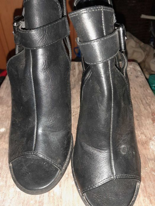 pantofi si sandale dama din piele naturala