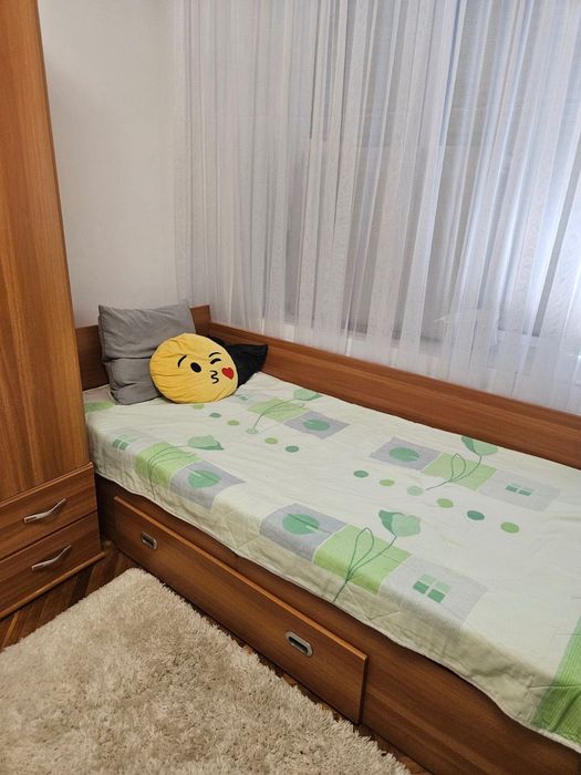 Детска секция + 2 легла + бюро