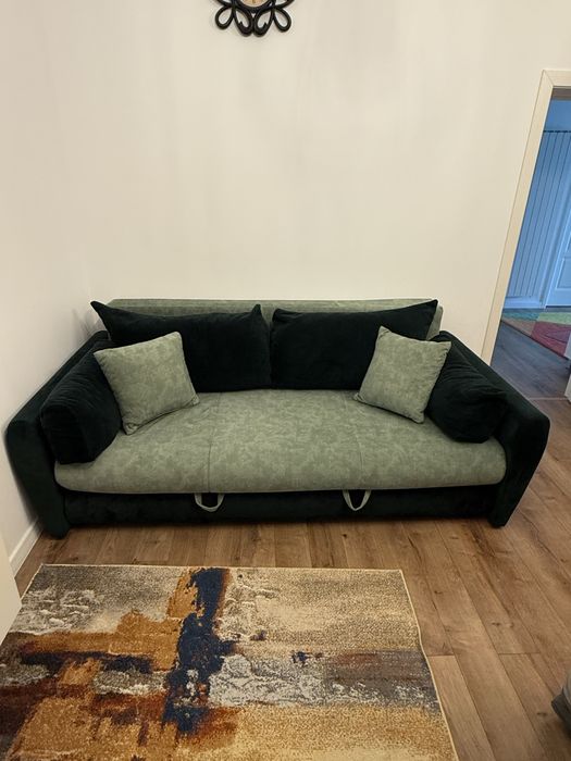 Canapea extensibilă Mobexpert, 3 locuri – foarte puțin folosită