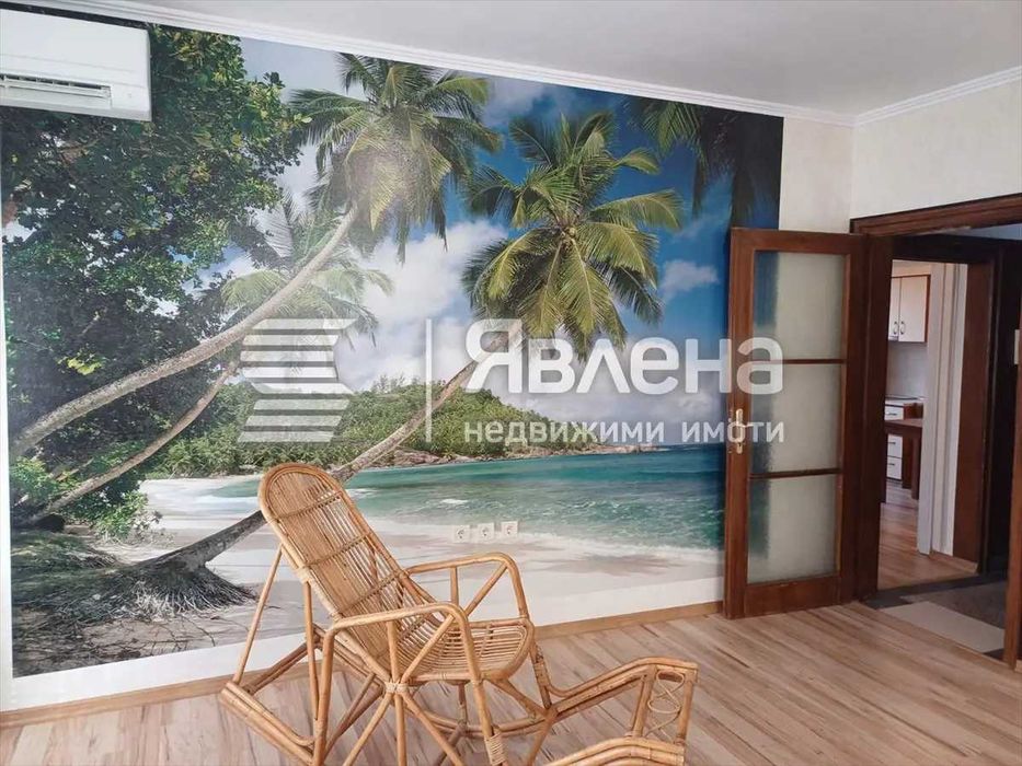 Дава се под наем Тристаен апартамент в София, Център - 95 кв.м за 443.7 € - Снимка #2