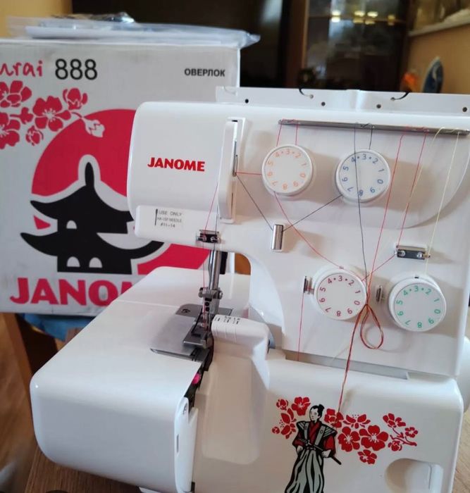 оверлок Janome Samurai 888
