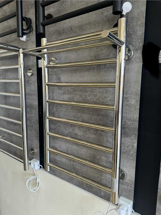 Полотенцесушитель с круглой полочкой от производителя с гарантией.