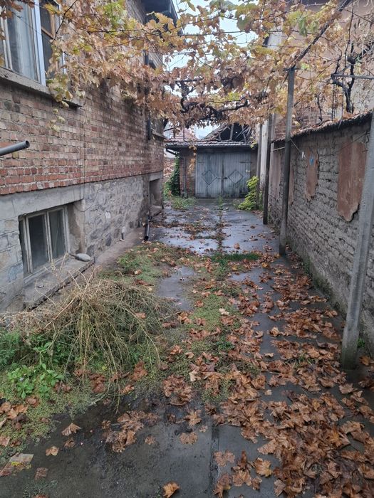 Къща в Казанлък в близост до магазин Лидал