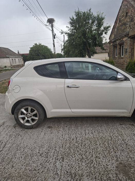 Vând Alfa Romeo MiTo – 2011 – 1.3 MultiJet Diesel – 95 CP